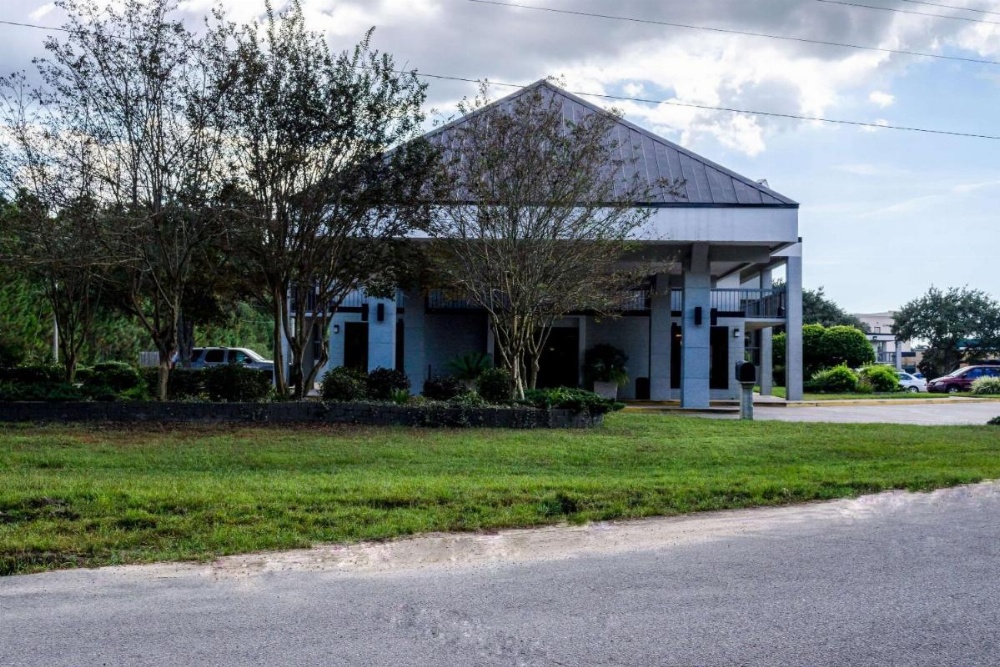 Quality Inn Moss Point Image 13