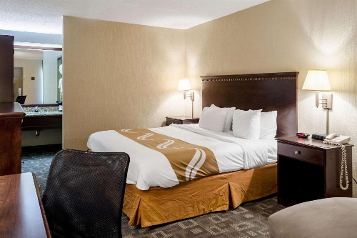 Quality Inn Moss Point image 3